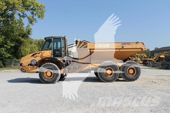 CASE 330B Дъмпери/моторни превозни средства