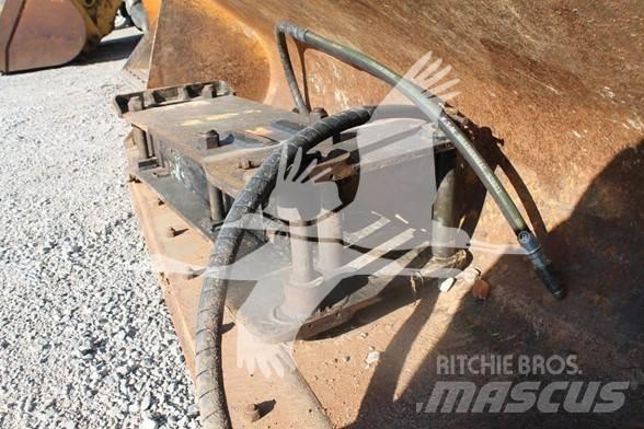 CASE 590SM Товарач със заден ексватор