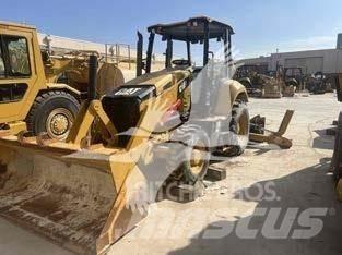 CAT 416F2 Товарач със заден ексватор