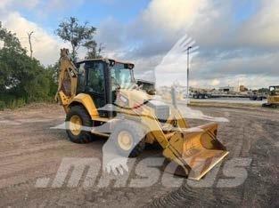 CAT 420F2 Товарач със заден ексватор