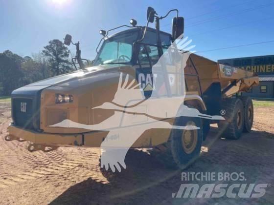 CAT 725C2 Дъмпери/моторни превозни средства