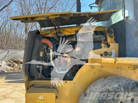 CAT 914 Колесни товарачи