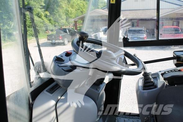 CAT 914M Колесни товарачи