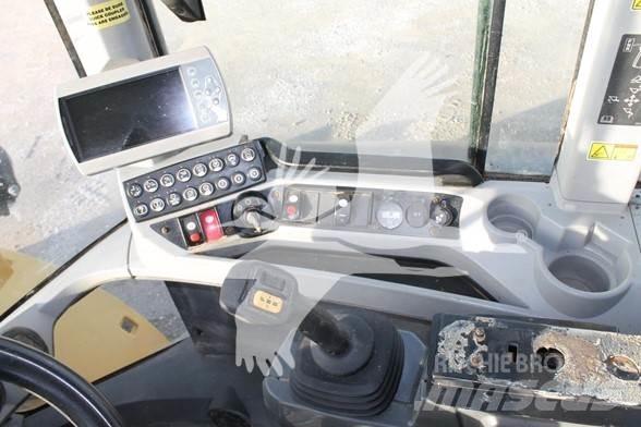 CAT 924K Колесни товарачи