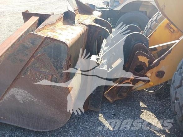 CAT 924K Колесни товарачи