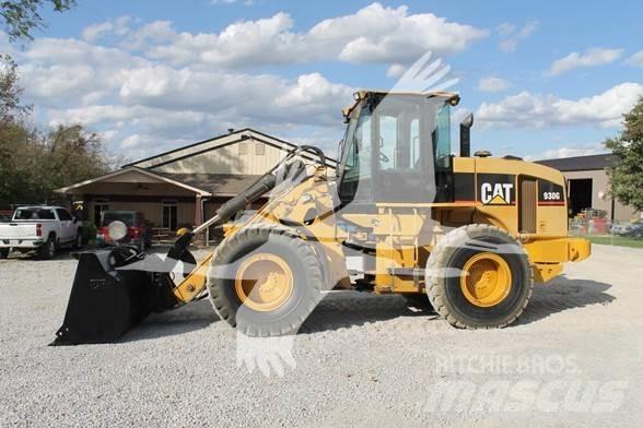 CAT 930G Колесни товарачи