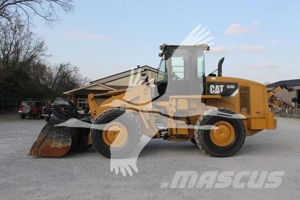 CAT 938H Колесни товарачи