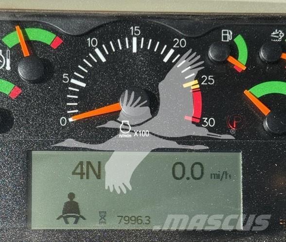 CAT 972M Колесни товарачи