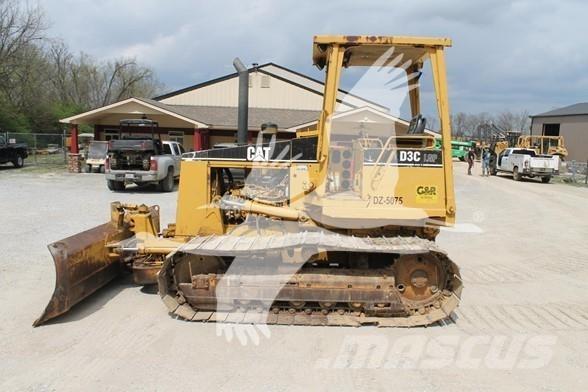 CAT D3C III Верижни булдозери
