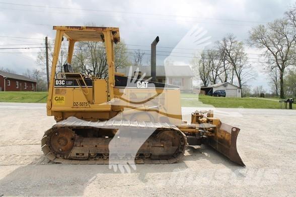 CAT D3C III Верижни булдозери
