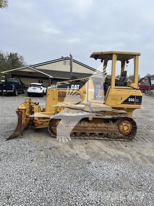 CAT D3G XL Верижни булдозери
