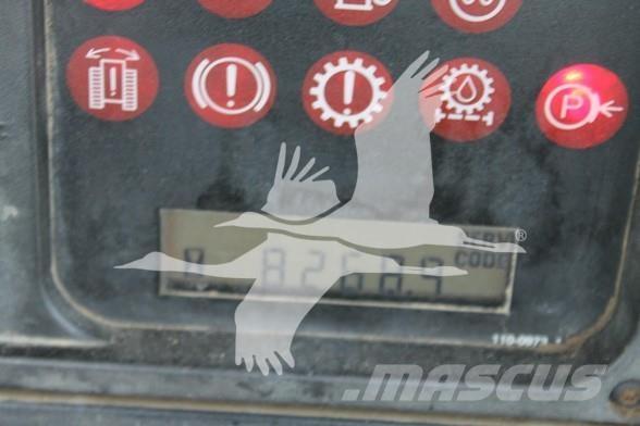 CAT D5M XL Верижни булдозери
