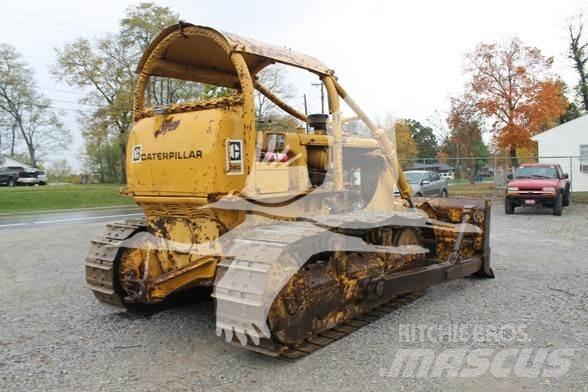 CAT D6C Верижни булдозери
