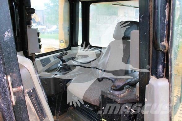 CAT D6T Верижни булдозери
