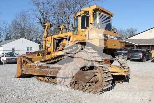 CAT D8N Верижни булдозери

