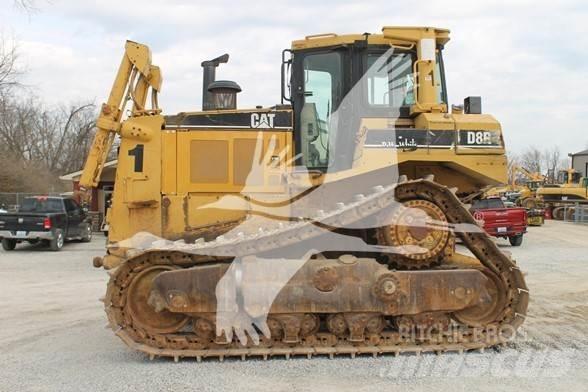 CAT D8R Верижни булдозери
