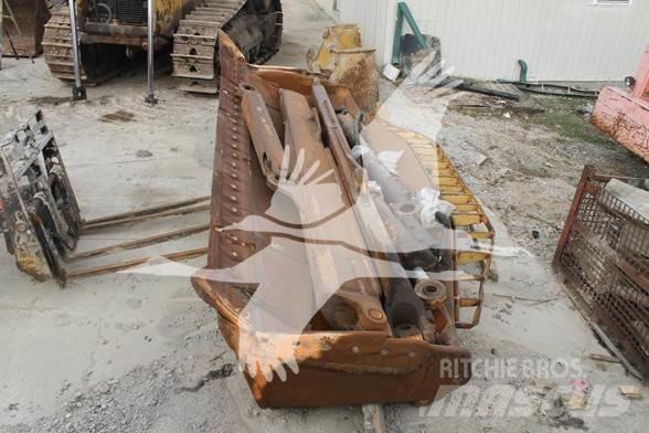 CAT D8R Верижни булдозери
