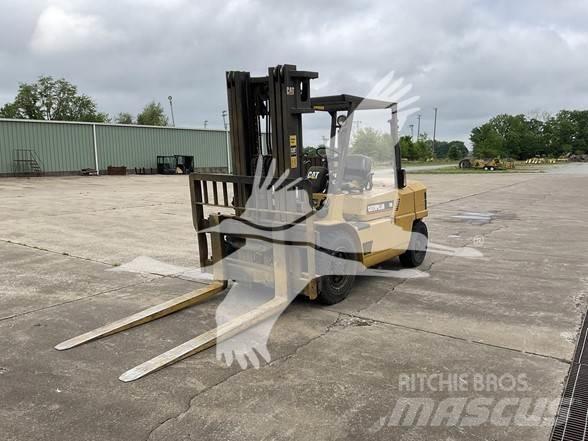 CAT DP50 Дизелови камиони