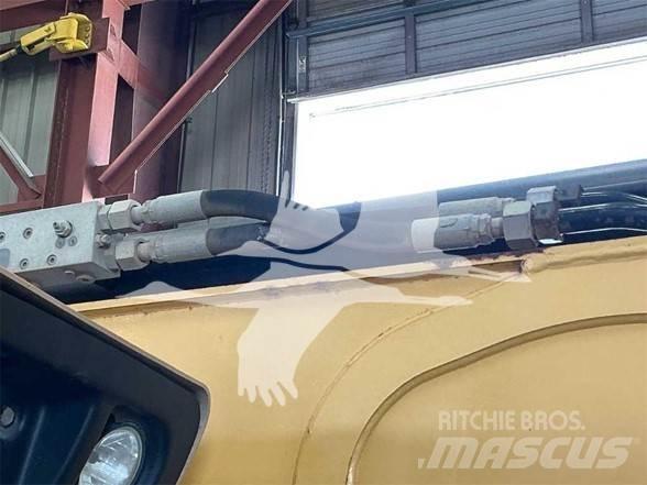 CAT TL943D Телескопични товарачи