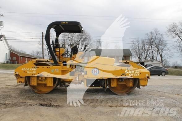 Sakai SW884 Еднобарабанни ролки
