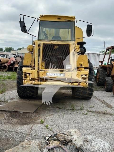 Volvo A25B Цистерни за вода
