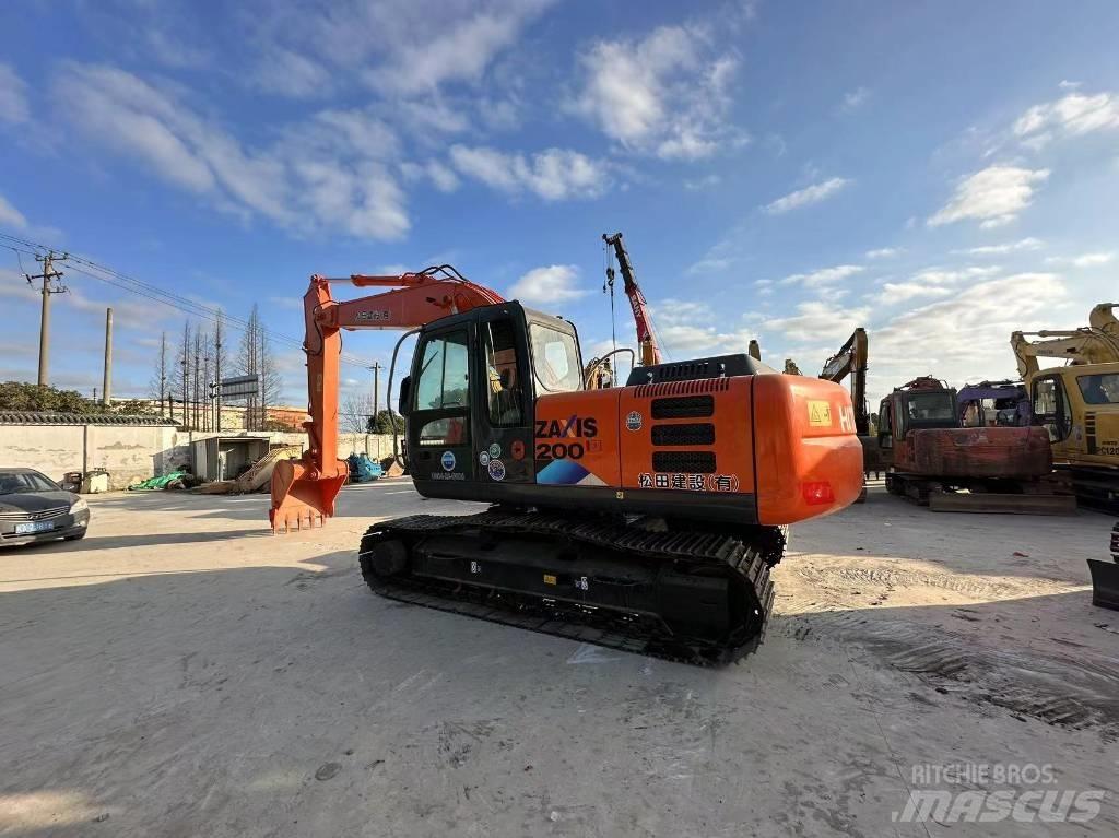 Hitachi ZX 200 Мини екскаватори < 7 т