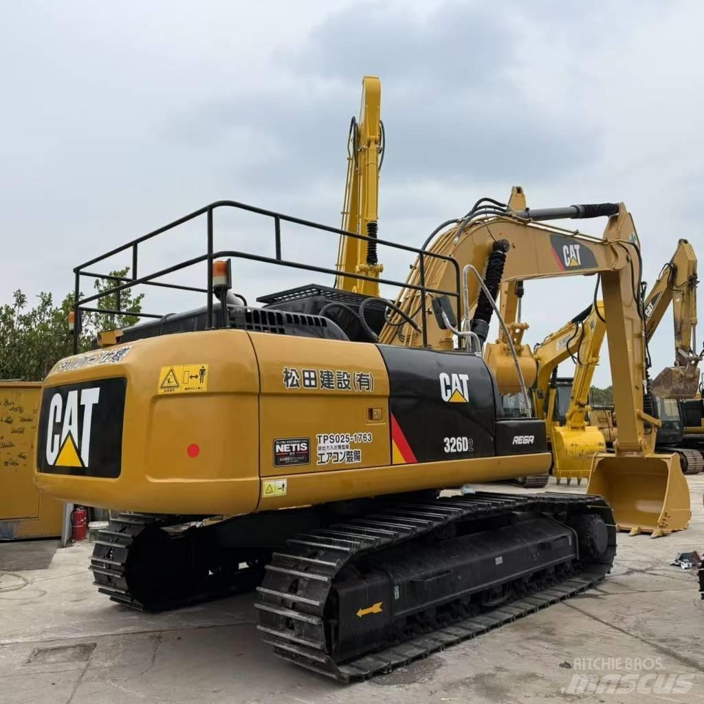 CAT 326D2 Средни екскаватори 7т - 12т
