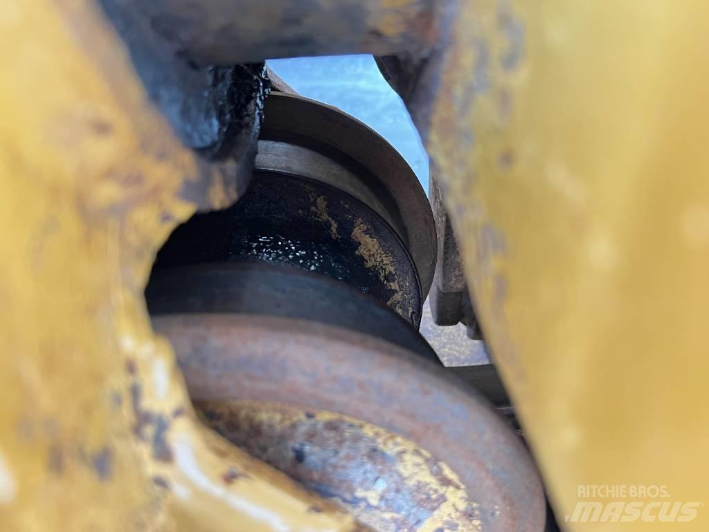 CAT D6N LGP Верижни булдозери
