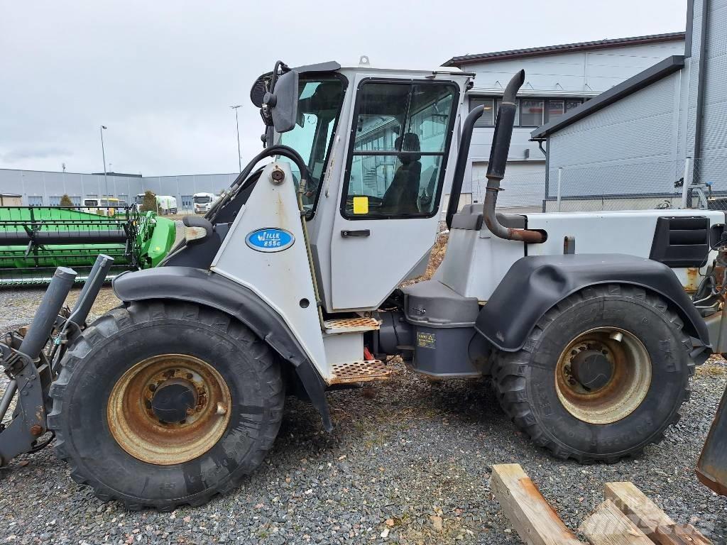 Wille 855c Компактни трактори