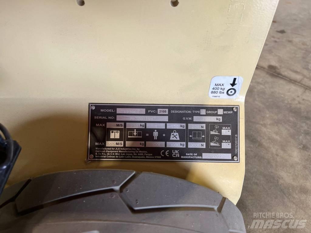 JLG 1230 ES Вертикални мачтови повдигачи
