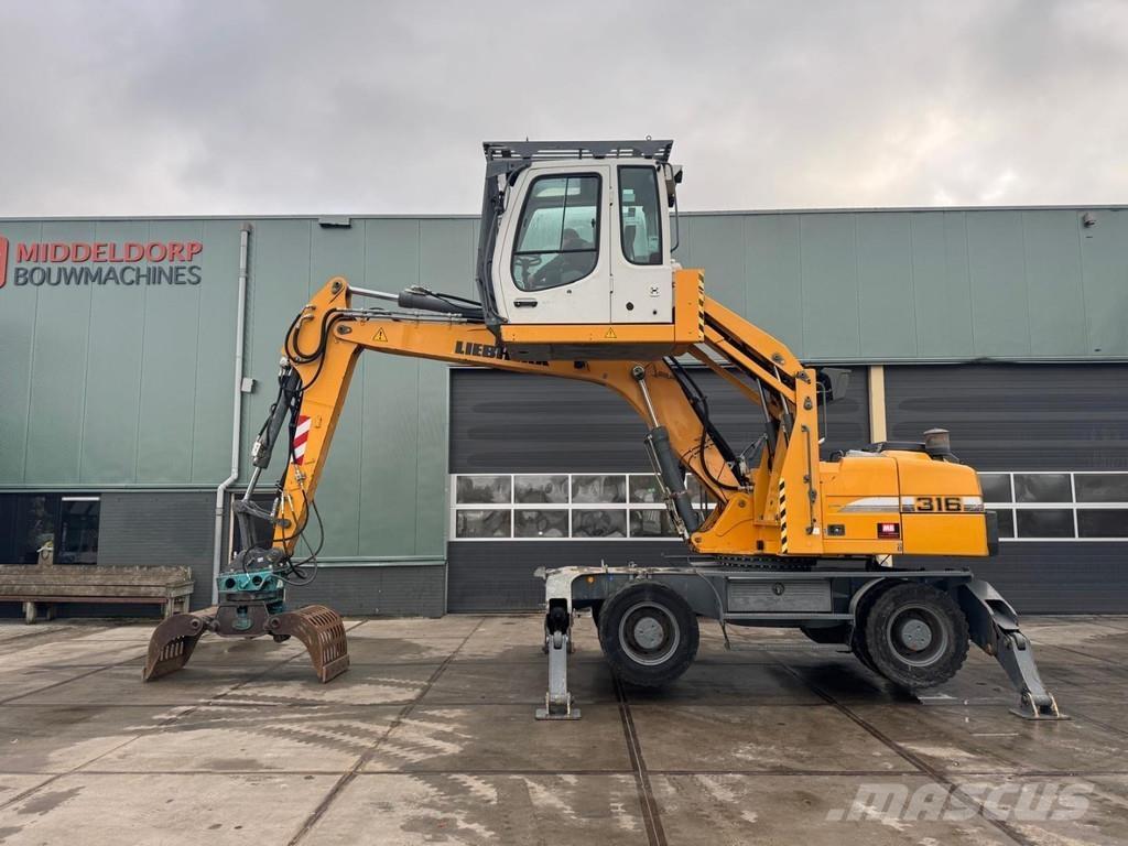 Liebherr A 316 Оператори на отпадъци/индустрия
