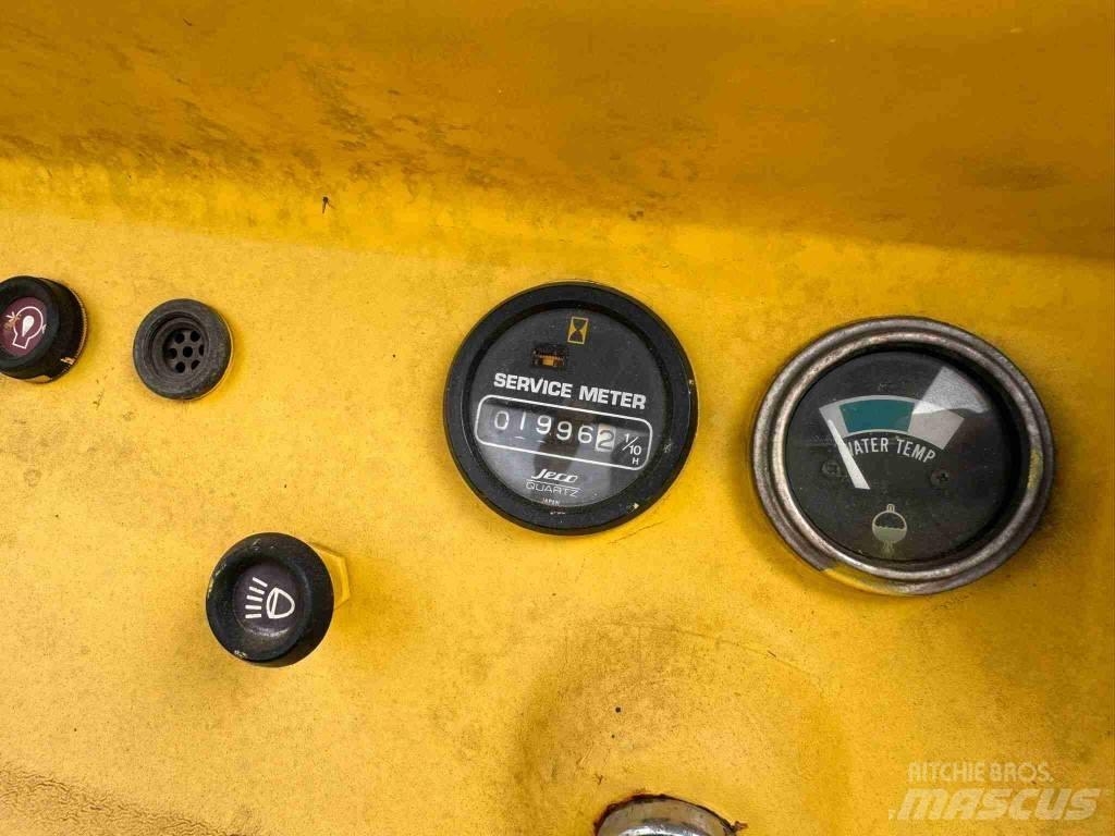 Komatsu D 21 P-5 Верижни булдозери
