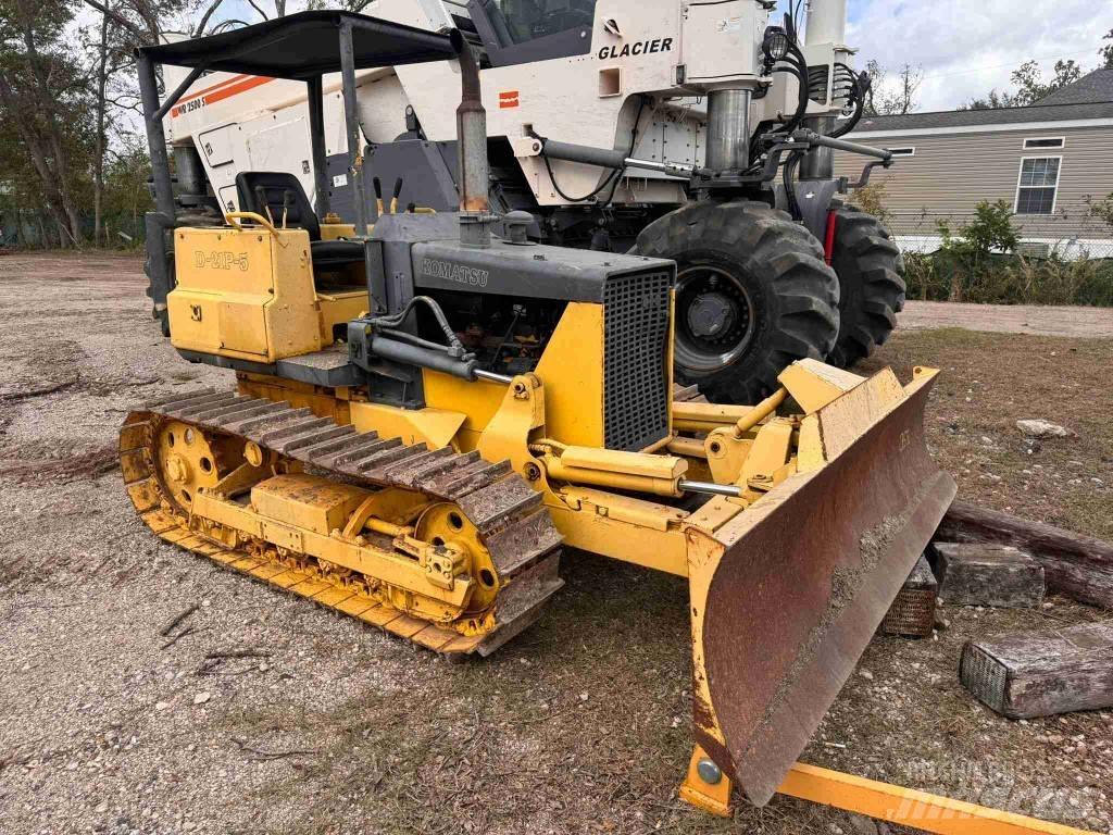 Komatsu D 21 P-5 Верижни булдозери
