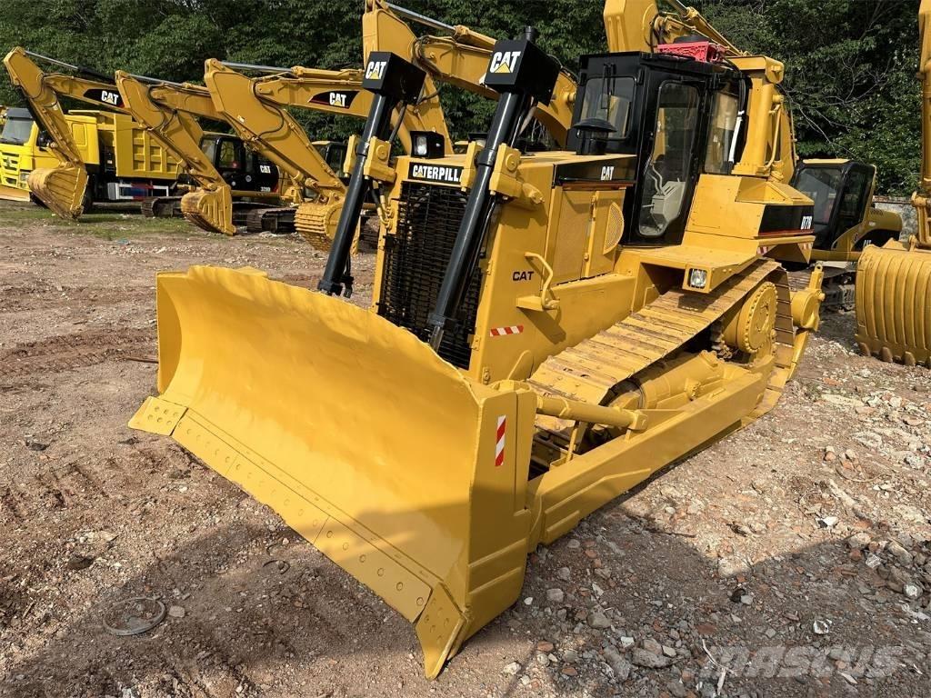 CAT D 7 R Верижни булдозери
