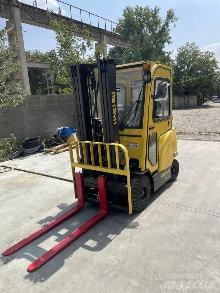 Hyster J1.5UT Електрически вилични кари-повдигачи