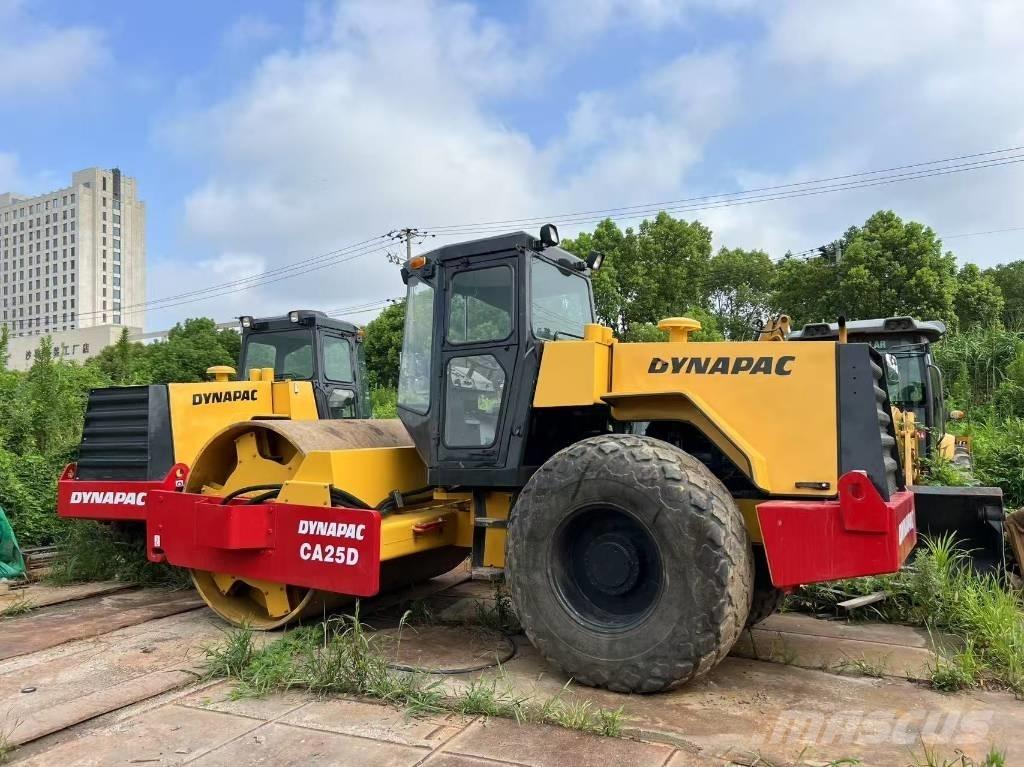 Dynapac CA 25 D Еднобарабанни ролки
