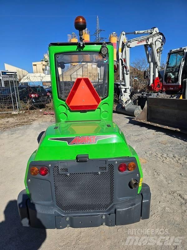 Avant 755 i Мини товарачи
