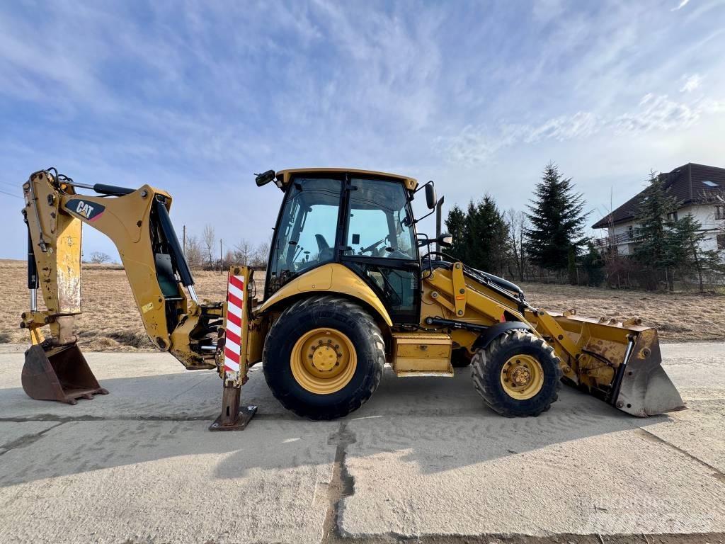 CAT 428 E Товарач със заден ексватор