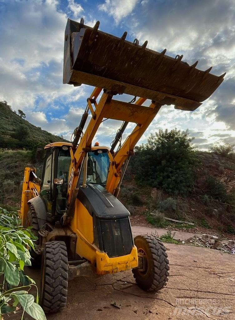 JCB 3 CX Товарач със заден ексватор