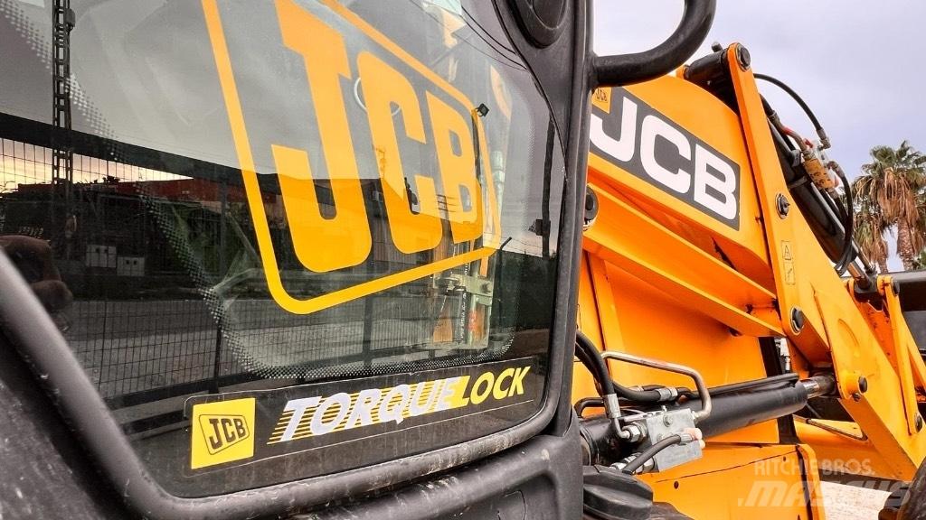 JCB 3 CX Товарач със заден ексватор