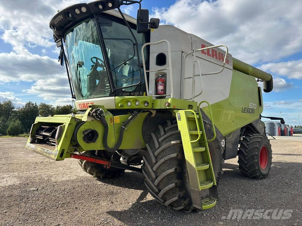 CLAAS Lexion 670 Комбайни