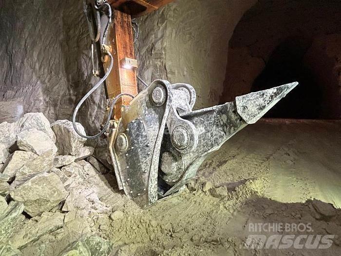 Liebherr R956HD Специални екскаватори