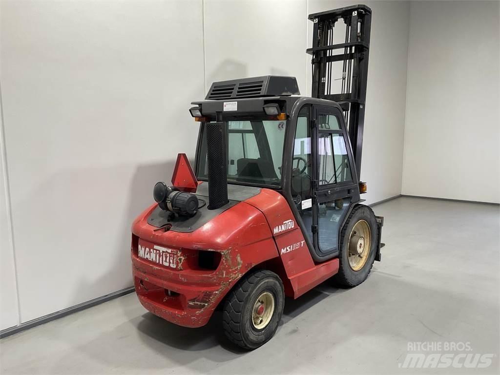 Manitou MSI 35T Камиони за херавни местности