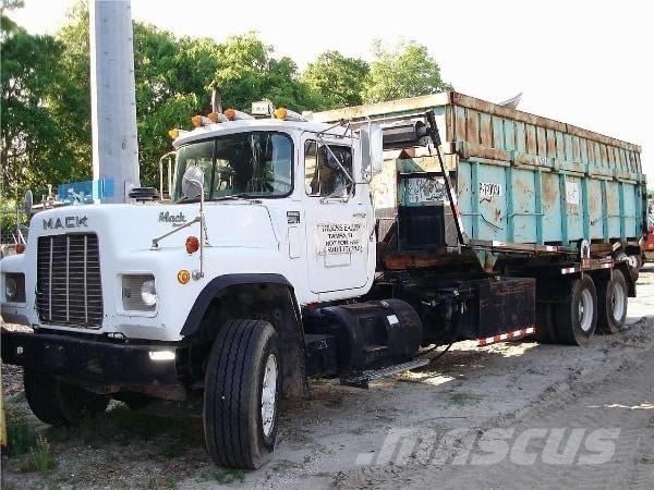 Mack RD 686 S Камиони за отпадъци
