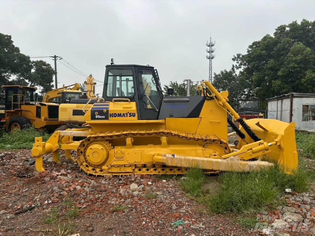 Komatsu D 85 E-12 Верижни булдозери

