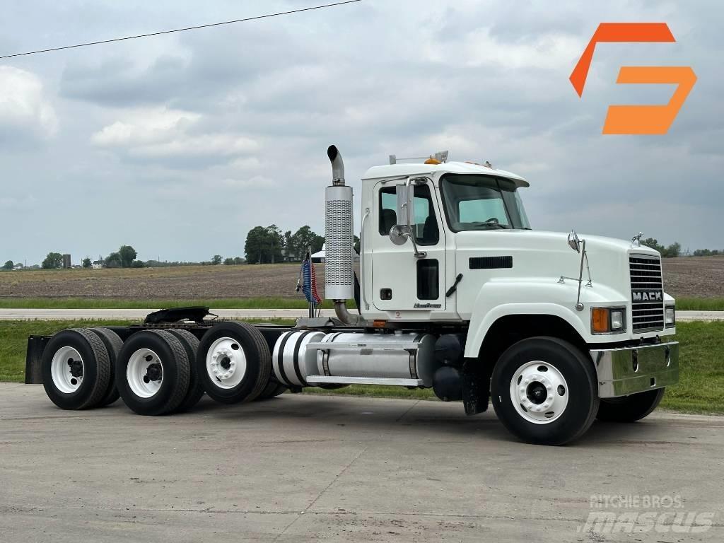 Mack CHN 613 Влекачи