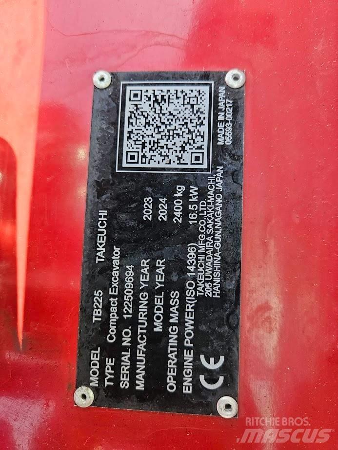 Takeuchi TB225 V0 Мини екскаватори < 7 т
