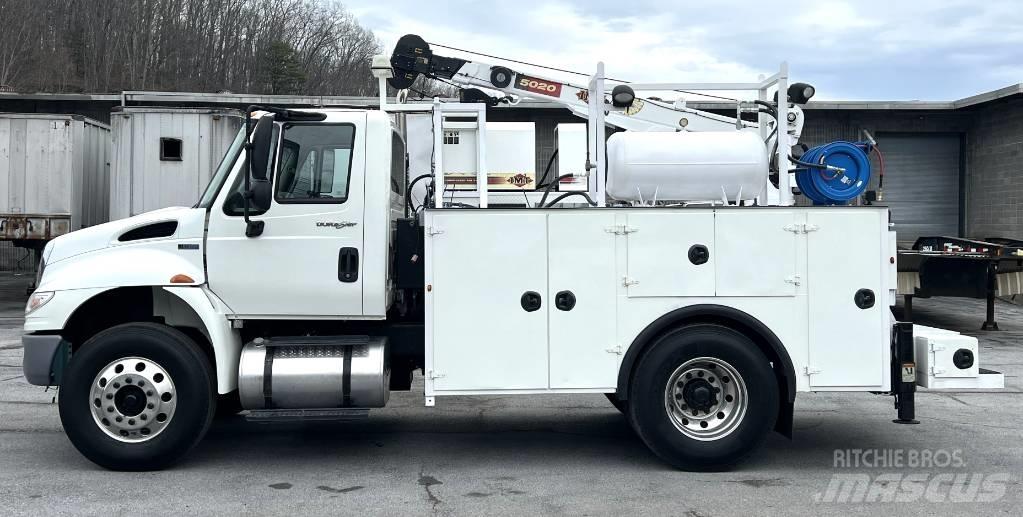 International 4400 Общински/универсални превозни средства
