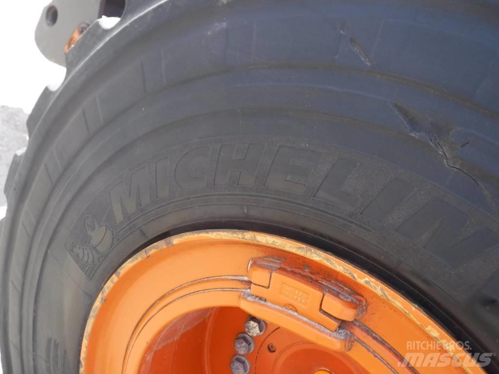 Hitachi ZW 310-6 Колесни товарачи