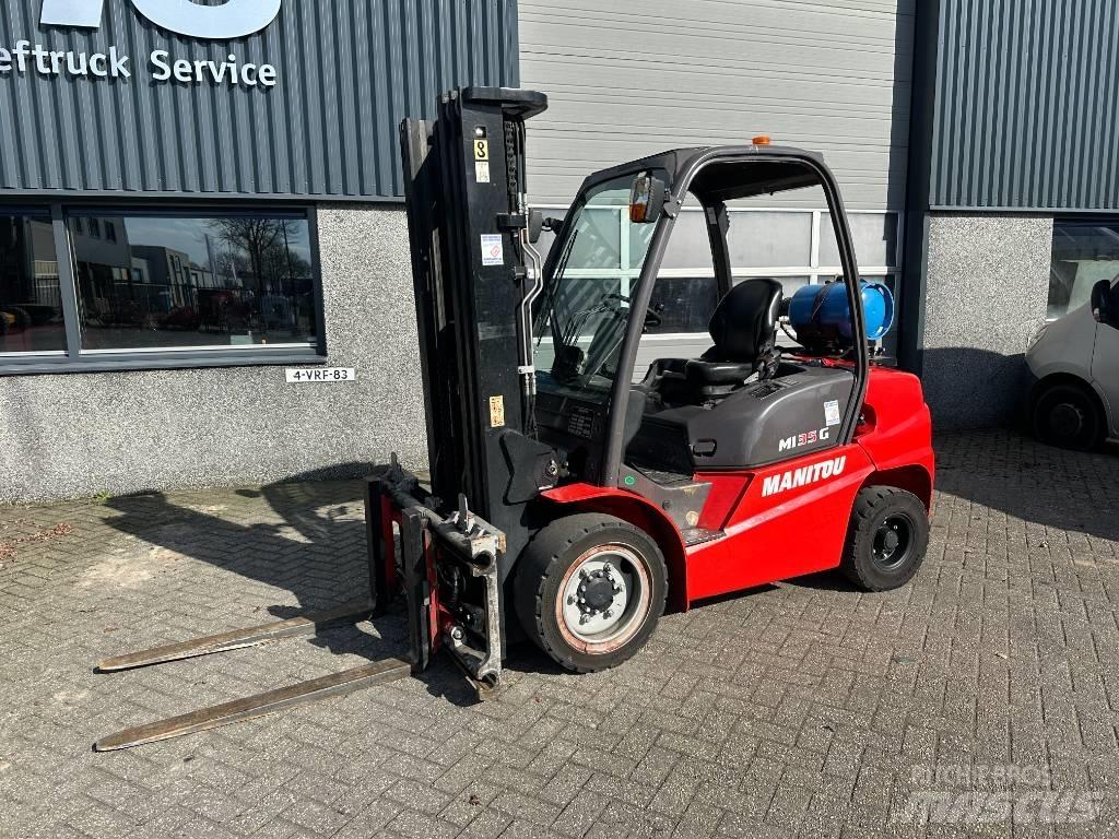 Manitou MI 35 G Камиони с АГУ